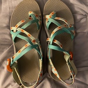 Womens chacos size 10